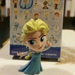 Funko Disney Frozen Mystery Mini Action Figure - Elsa "Casting a Spell" 1/12 Rarity