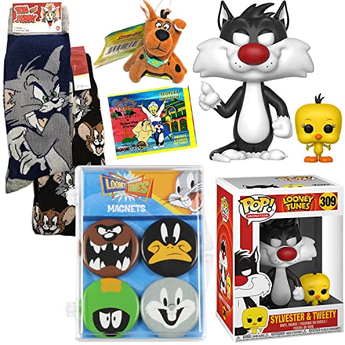 Cats Dogs Birds Morning Cartoon Tom & Jerry Hanna-Barbara Bundled Character Figure Sylvester & Tweety with Looney Toons Magnets + Scooby-Doo Bag Mini Hanger + Friend & Foe Mouse Socks + Sticker 5 item